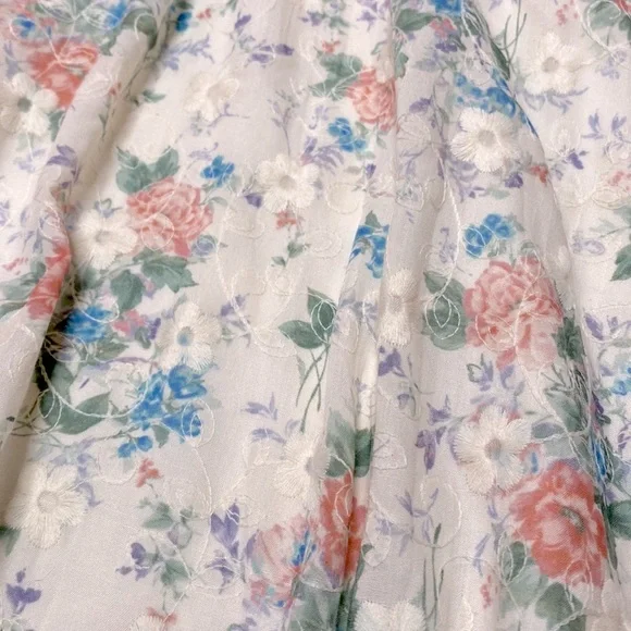 🎀 Blue & Pink Floral Babydoll Dress w/ White Floral Embroidery Overlay 🎀 NWT - Picture 5 of 11